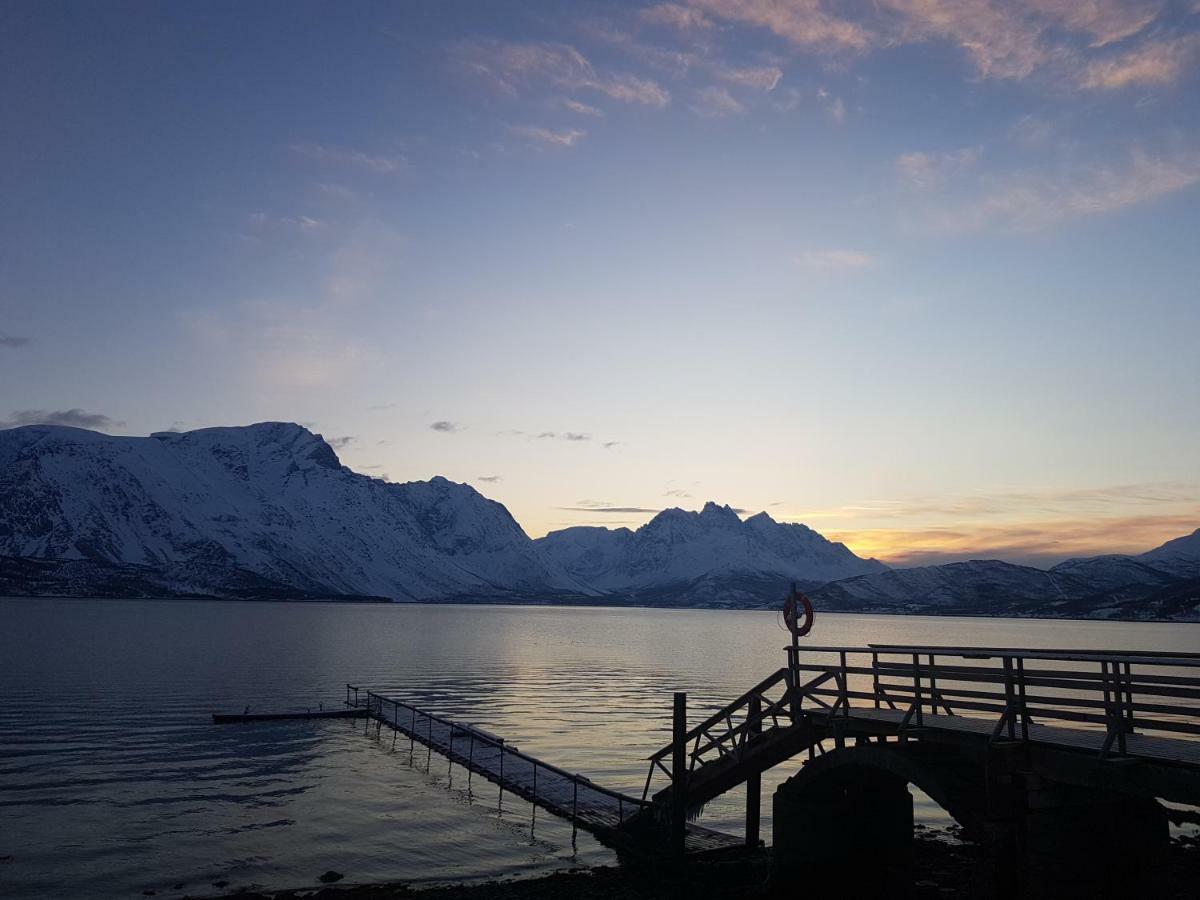 Sjursnes Fjordferie Apartment ภายนอก รูปภาพ
