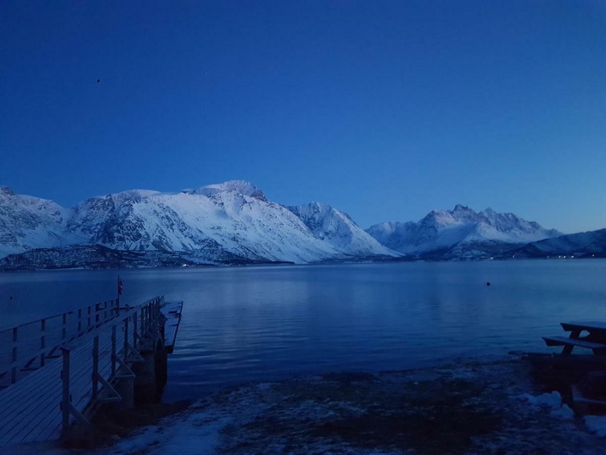 Sjursnes Fjordferie Apartment ภายนอก รูปภาพ